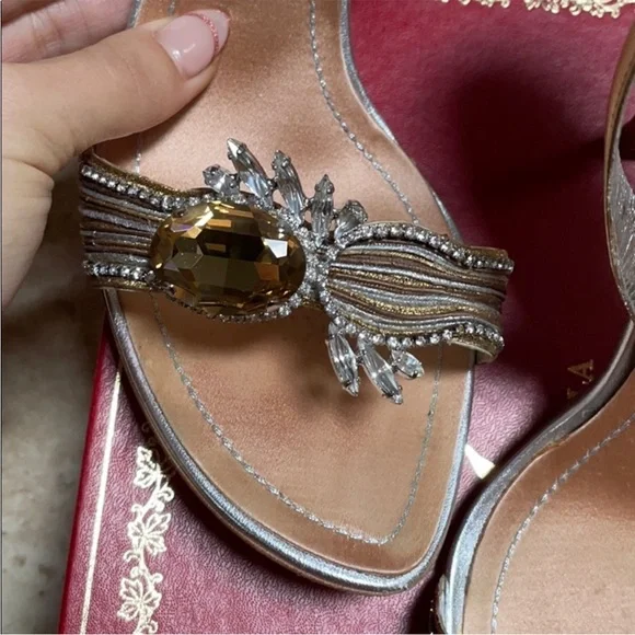 😍 Gorgeous dazzled Gold/Silver Rene Caovilla Sandals - Picture 9 of 16